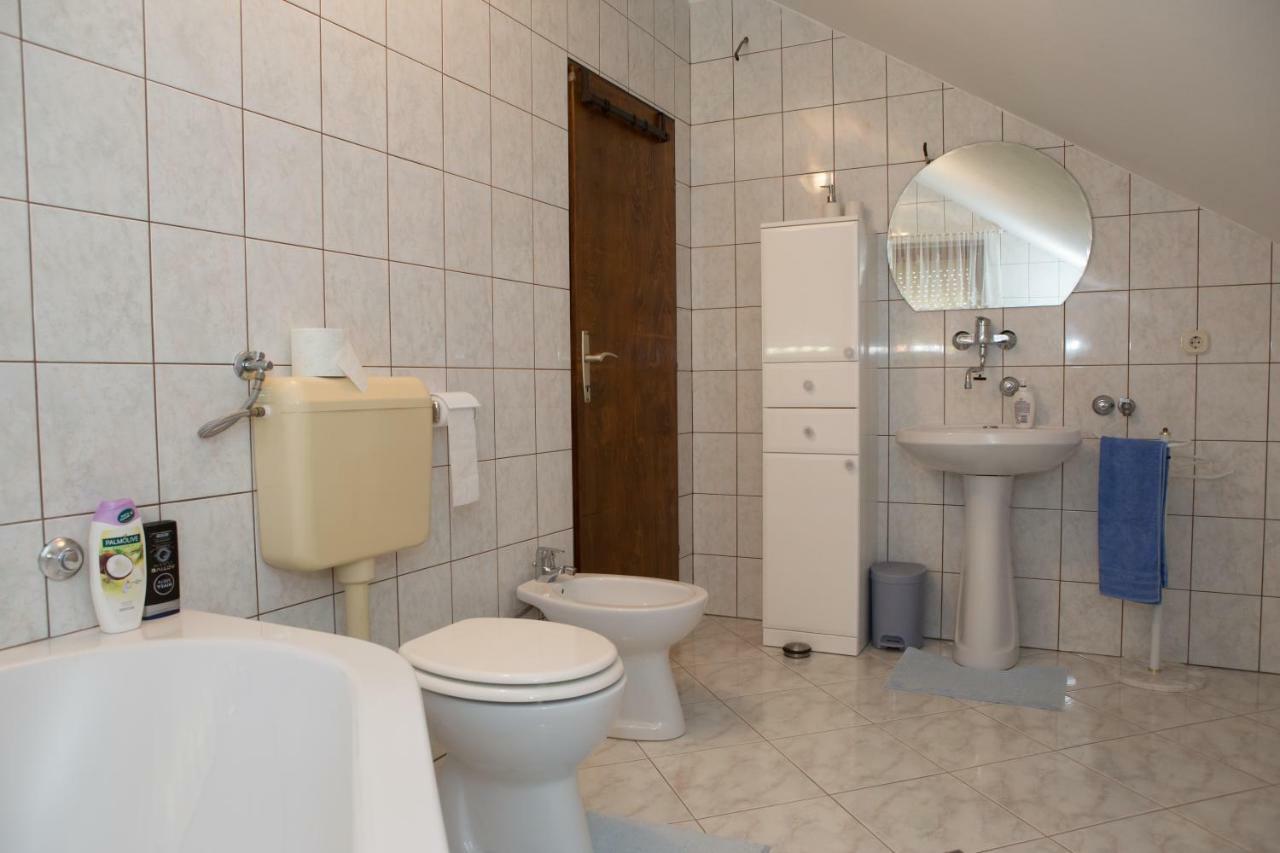 Apartman Dubravcic Apartment Otočac Екстериор снимка